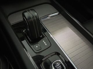 Volvo XC60 T8 R Design PHEV AWD