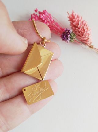 Colgante Sobre Dorado - 'Te Amo'