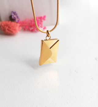 Colgante Sobre Dorado - 'Te Amo'