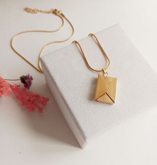 Colgante Sobre Dorado - 'Te Amo'