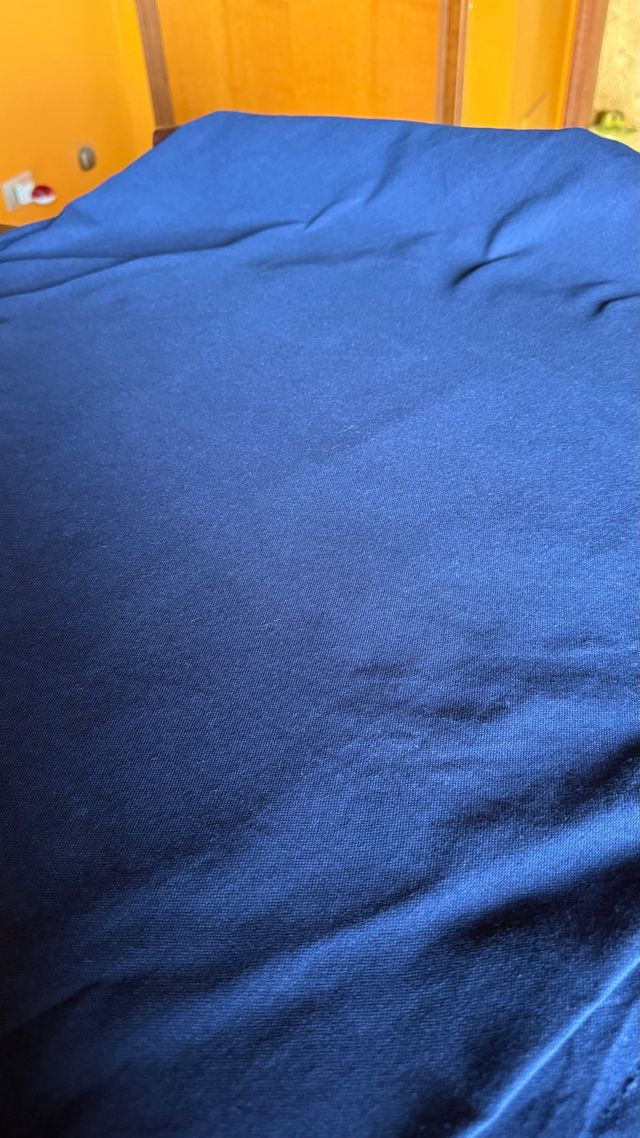 Copriletto blu in tessuto