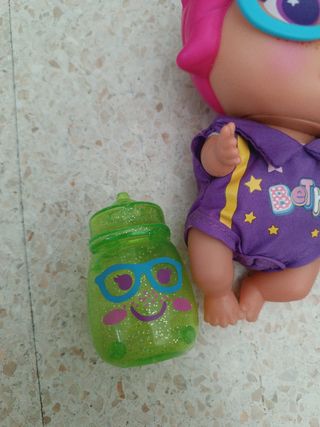 Muñeca Bellie profesora con gafas