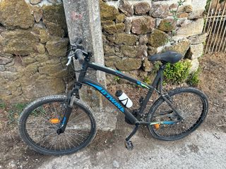 Bicicleta Btwin Rockrider