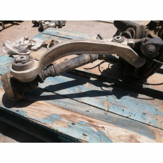 Brazo suspension inferior delantero izquie