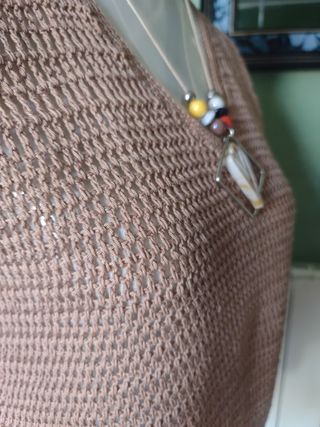 Top estivo beige lavorato a maglia