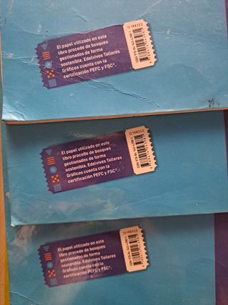 Libros de 6° primaria.
Mates, Lengua, Cono, relig