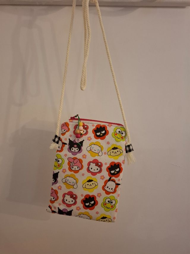 Bolsito Sanrio: móvil kawaii