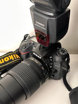 Urge vender!! Nikon D7200 + Objetivo 18-105 VR