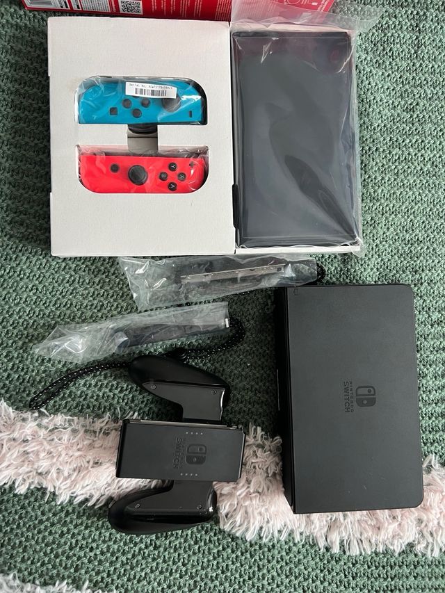 Nintendo Switch OLED - Azul/Rojo