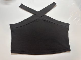 Top negro tirantes cruzados