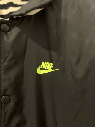 Chaqueta Nike cebra