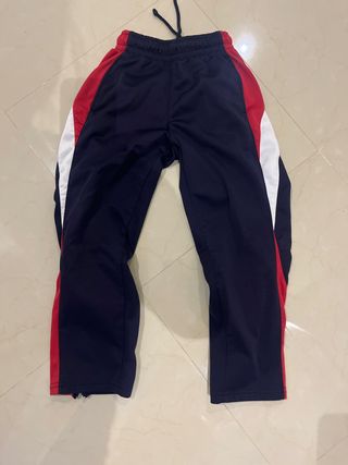Pantalón chándal Padre Dehon talla 4