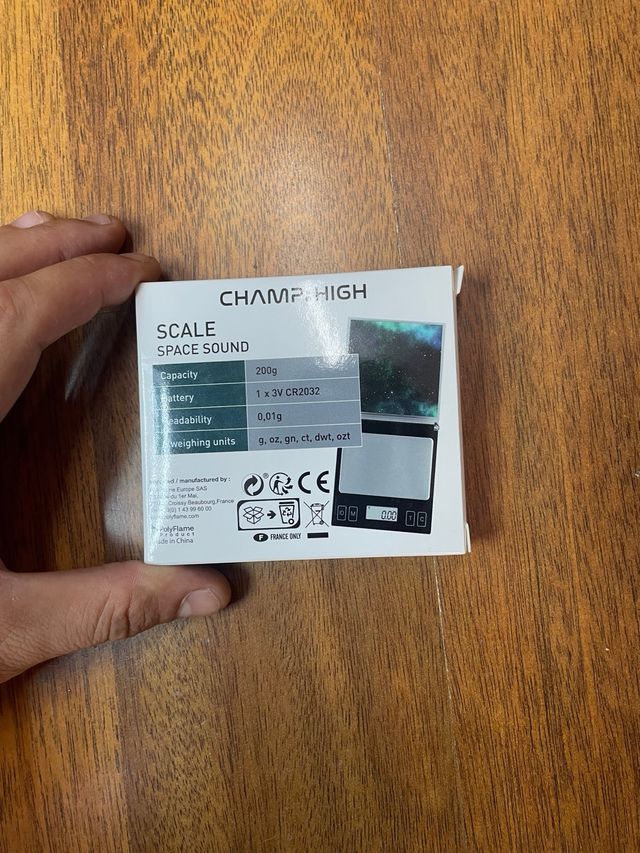 Tana báscula de precisión profesional.