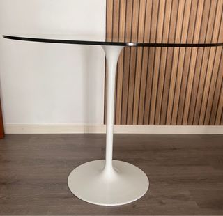Mesa Tulip 90cm cristal blanco