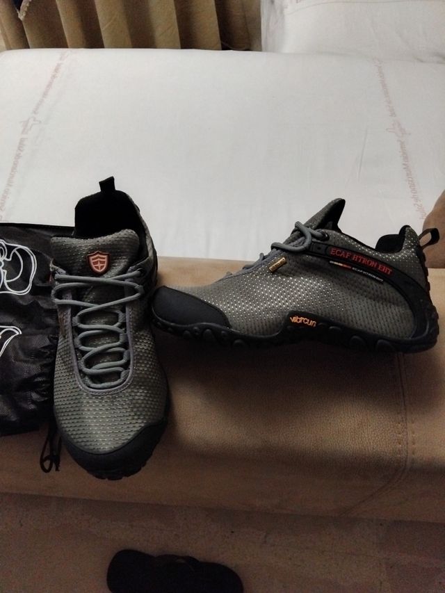 Zapatillas trekking grises ECAF