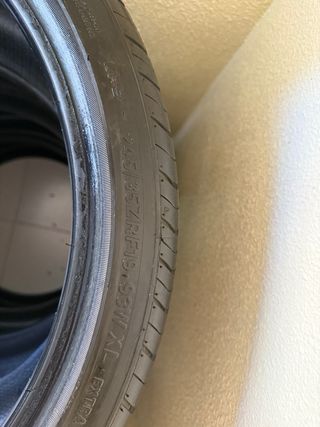 4 Neumáticos 245/35R19 93W XL