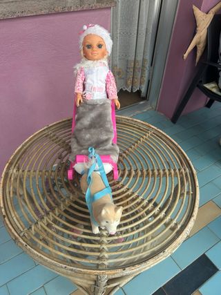 Muñeca Nancy con trineo