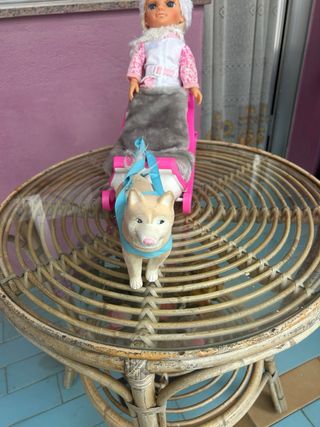 Muñeca Nancy con trineo