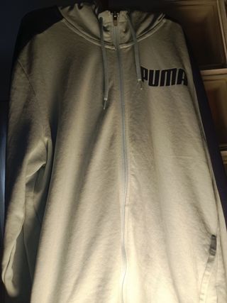 Sudadera Puma beige con capucha