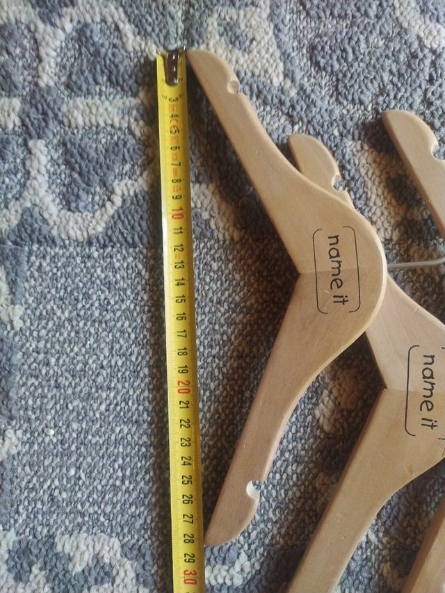 N. 10 grucce in legno neonato