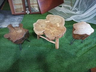Mesa y 2 taburetes madera