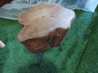 Mesa y 2 taburetes madera
