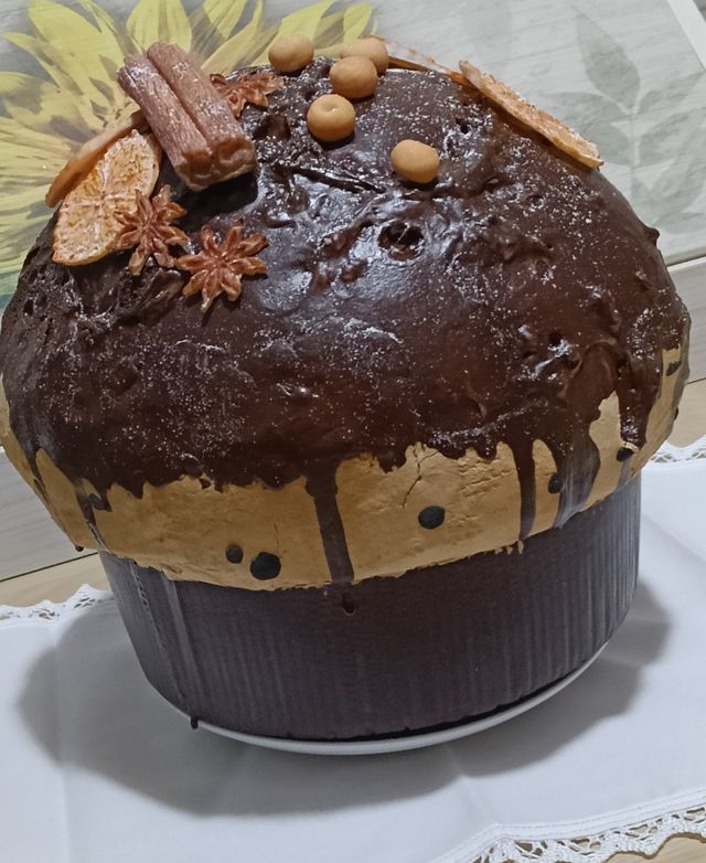 Panettone scenografico... non alimentare ...
