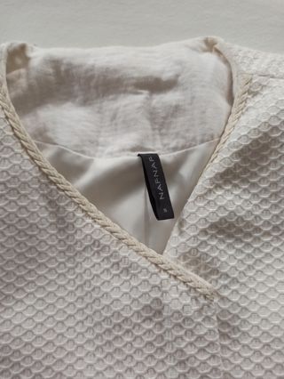 Chaqueta blanca cremalleras biker