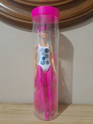 Barbie Color Reveal - Bambola