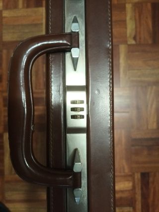 Maletín Ubrique cuero con clave seguridad