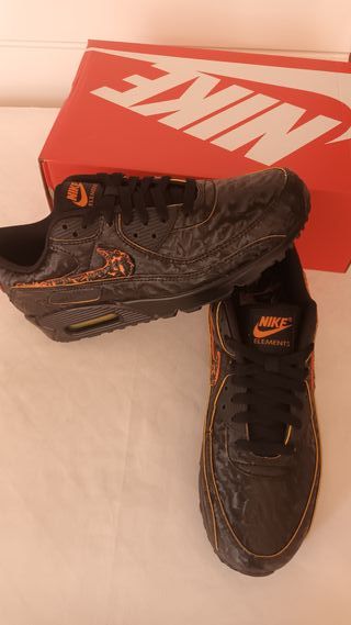 NIKE AIR MAX 90 QS. 42.5 y 43
