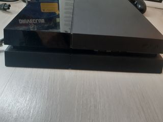 PS4 (PlayStation 4) 500GB + 2 mandos