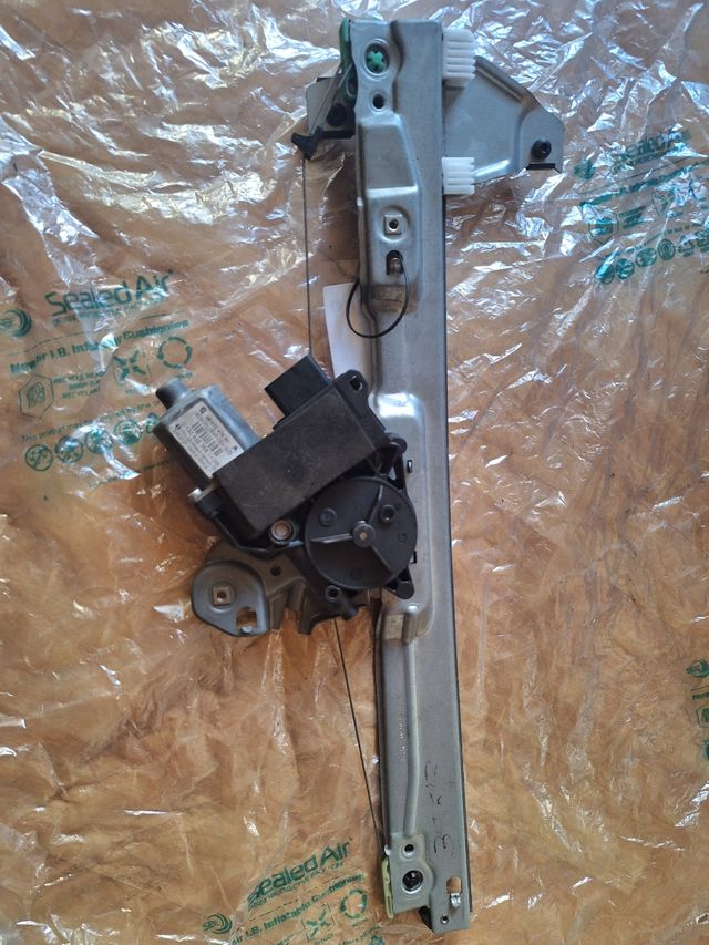 Elevalunas eléctrico delantero izq Peugeot 308