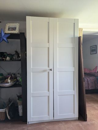 Armario Ikea blanco 2 puertas