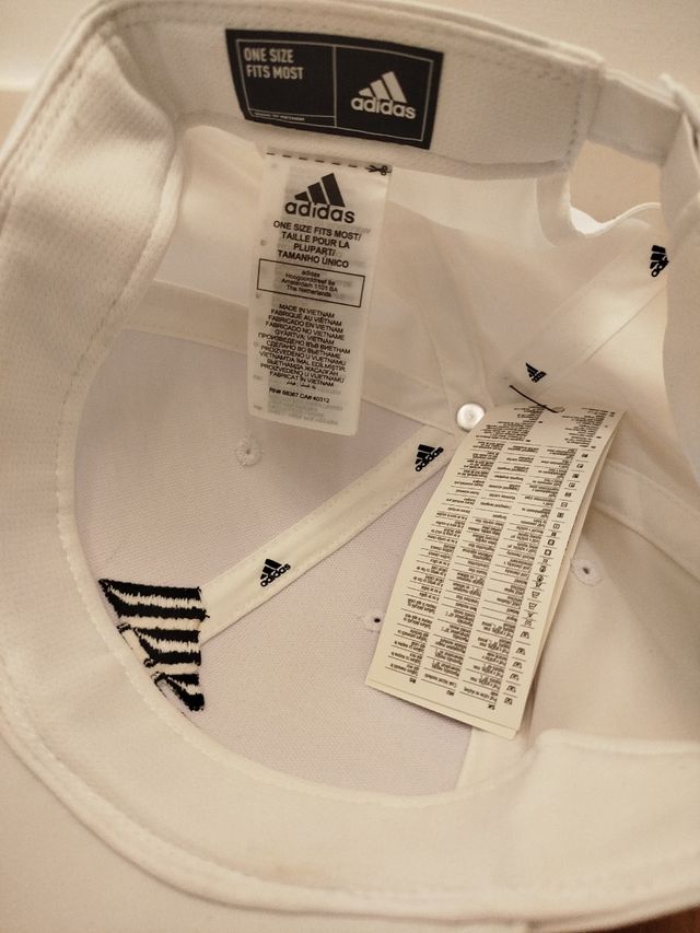 Gorra Adidas blanca