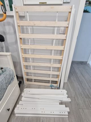 Cama Montessori infantil blanca