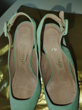 Zapatos Annar tacón  color, agua clara N.35.
