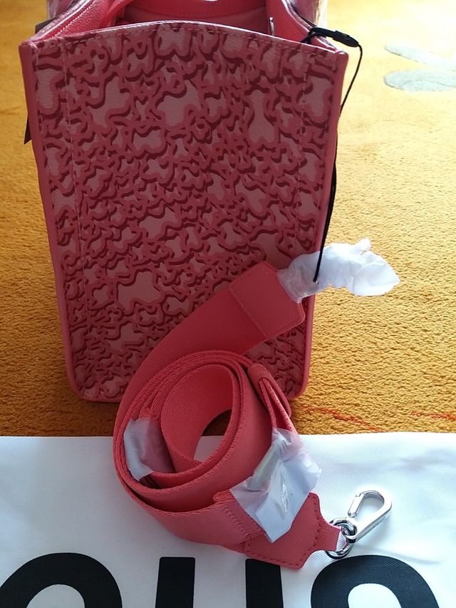 Bolso TOUS  KAOS coral.
