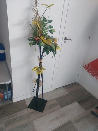 Pie metalico para flores - Decoracion