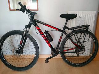 Bicicleta BPRO de montaña. Talla L. Negra y roja. 
