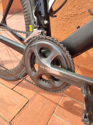 Bicicleta CANYON CF SLX
Bicicleta aero de carbono