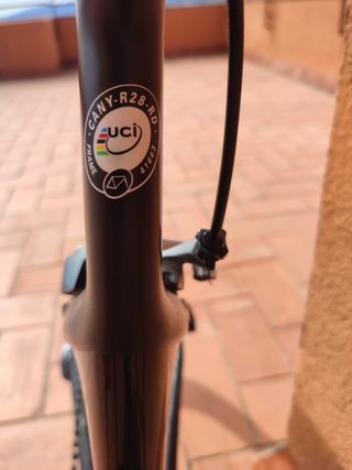 Bicicleta CANYON CF SLX
Bicicleta aero de carbono