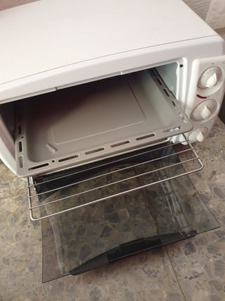 Horno pequeño blanco delonghi