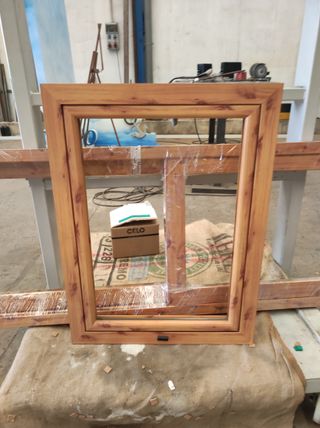 Ventana abatible pino 0,80x0,60