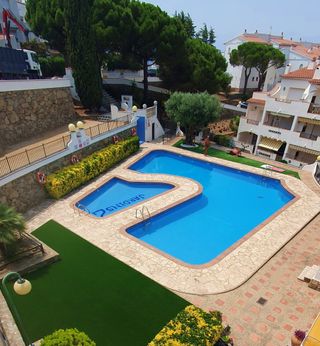 Apartamento moderno Puig Rom (Piscina + Parking)