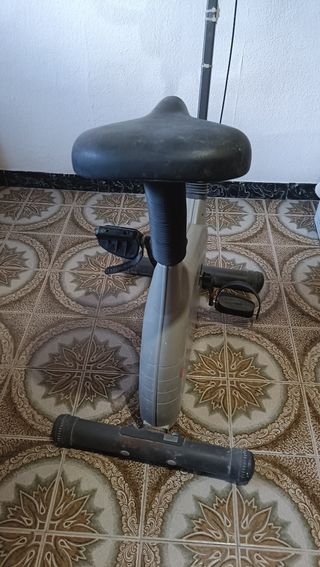 Bicicleta estática Cup's Fitness