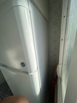 Nevera Indesit - 172x60cm