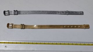 2 Bracciali "a cintura" - Acciaio - come da foto.