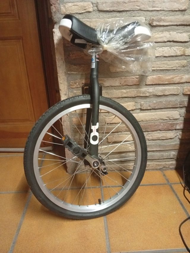 Monociclo - Unicycle
