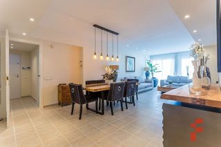 Chalet en alquiler en Montmar en Castelldefels
